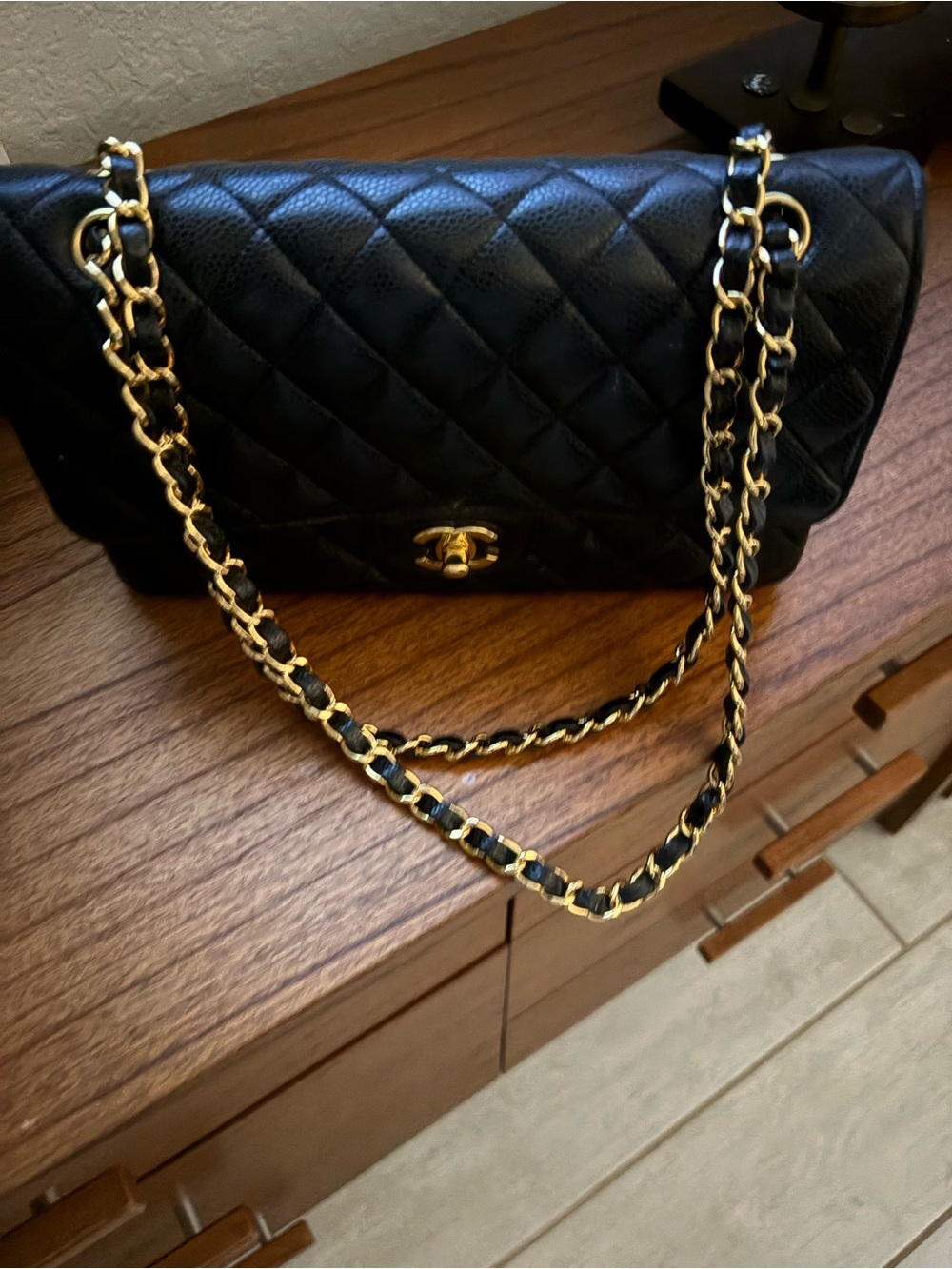 CHANEL Black Quilted Leather Shoulder Bag with Gold Chain